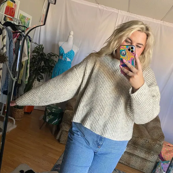 Topshop Pullover Rib Knit Long Sleeve Cropped Sweater Beige S/M - Image 2