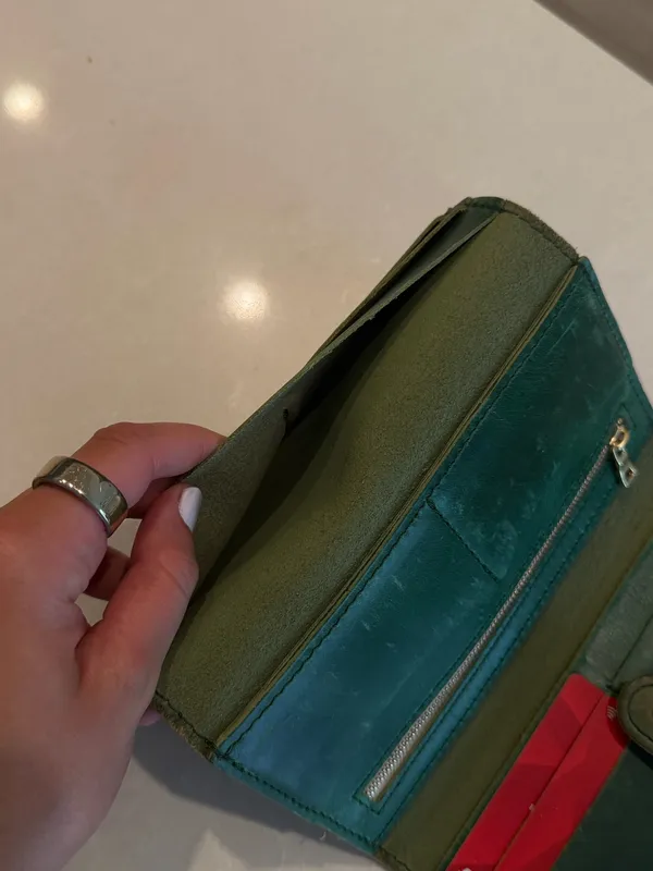 Portland Leather Green Wallet - Image 4