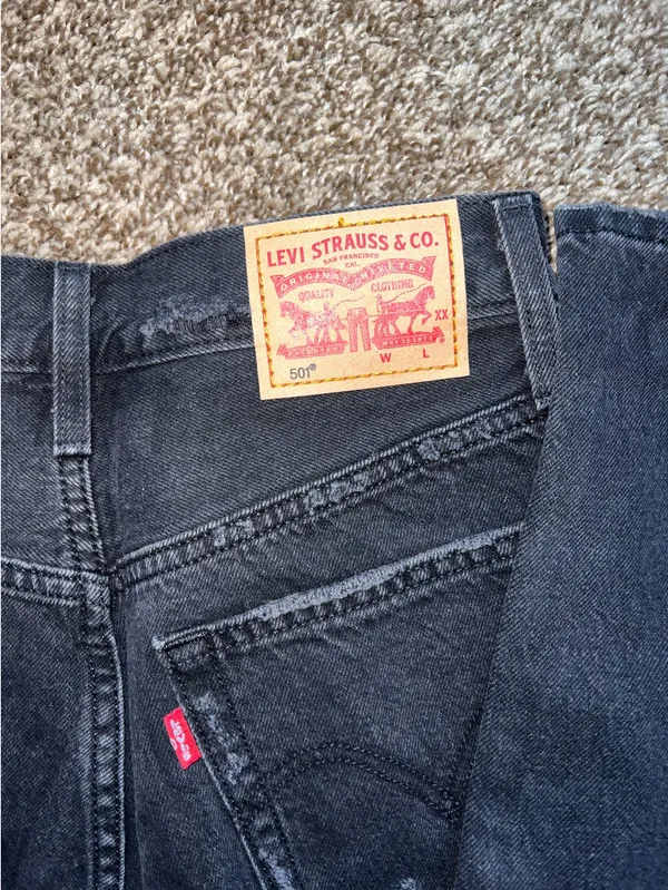 Levi’s 501 Jeans - Image 7