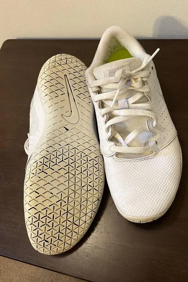 Nike Sideline Cheer Shoes - Image 4