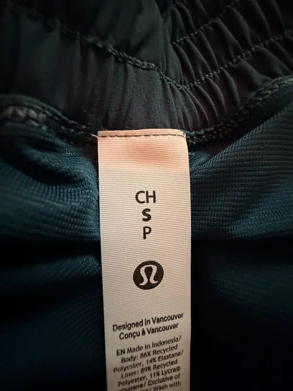 Lululemon shorts  - Image 7