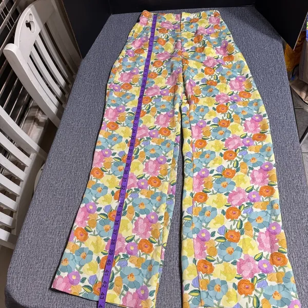 Zara Women’s Floral Pants - Image 12