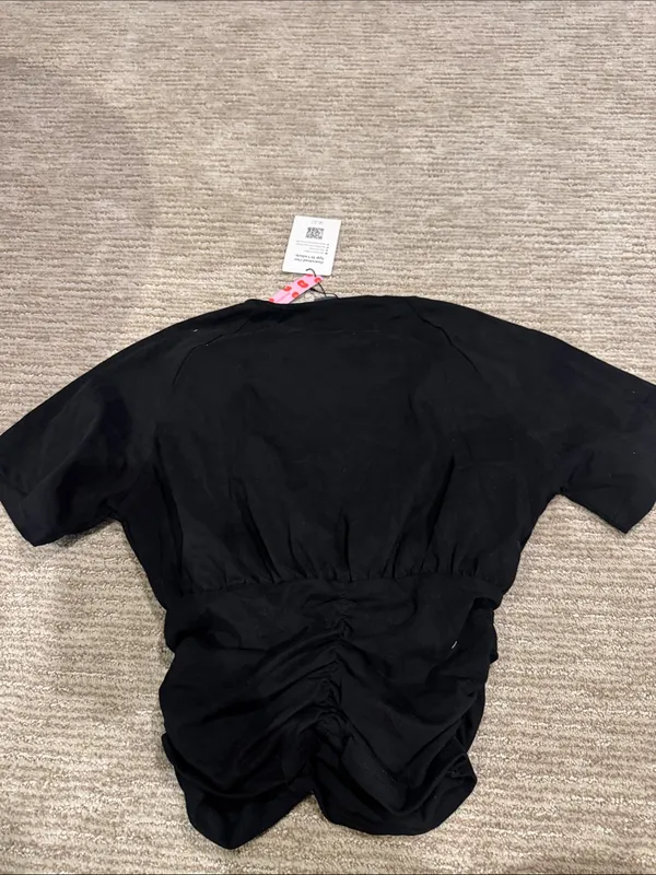 Cider Black Ruched-Hem Short Sleeve Top - Image 3
