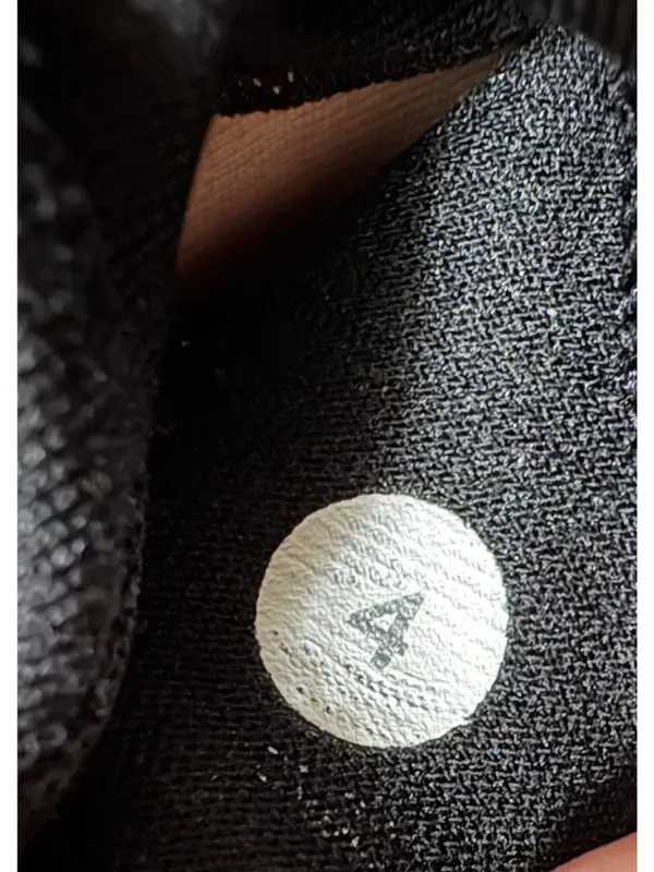 Like New Lululemon Run: Stuff Your Bra Sports Striped Black White Size 4 S - Image 7