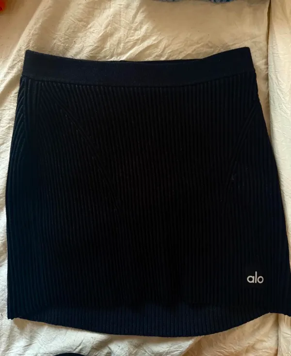 Alo black ribbed mini skirt - Image 2