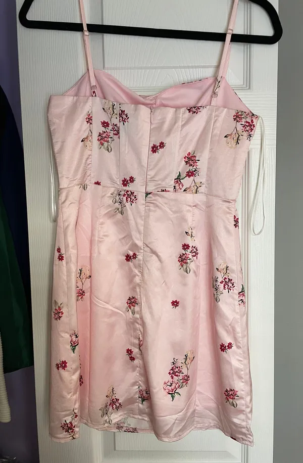 Princess Polly Light Pink Floral Dress - Image 3