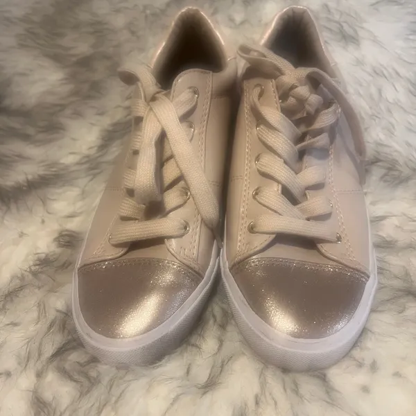 Women’s Beige Lace-Up Sneakers Size 8.5 - Image 2