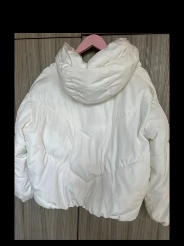 Zara White Hooded Puffer Jacket with Black Zippers - Image 3