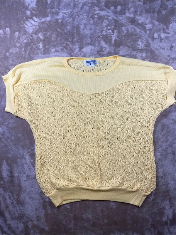 Vintage Peppermint Pale Yellow Openwork Knit Short Sleeve Top - Image 4