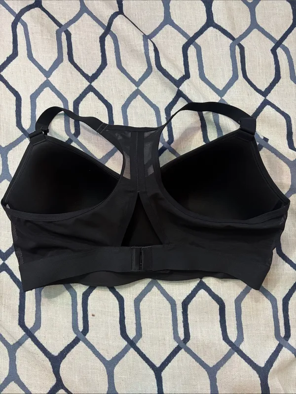 All in Motion Camo Print Racerback Sports Bra Size XL with bra clip in back NWOT - Image 3