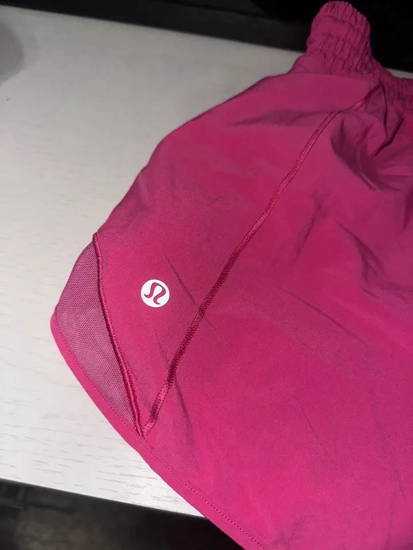 Lululemon Hot Hot Shorts - Image 3