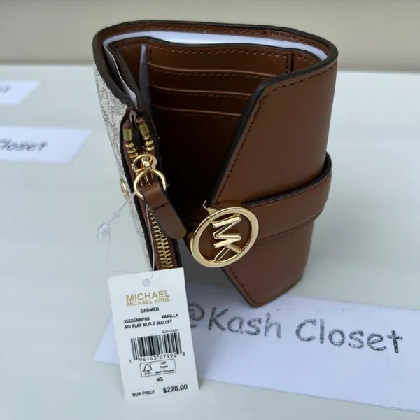 Michael Kors Vanilla Carmen Wallet Trifold Medium Leather Purse - Image 5