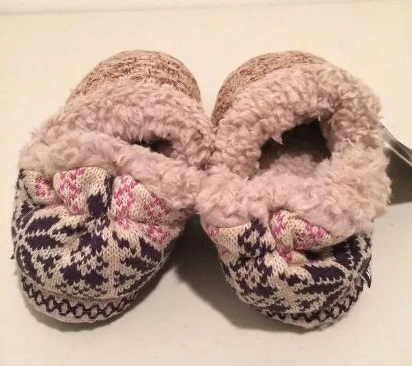 Muk Luks Slippers, Size 9/10 Purple - Image 3