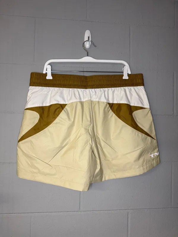 NWT The North Face TNF X Short in Gravel/Gardenia White Women’s Size XL Shorts - Image 6