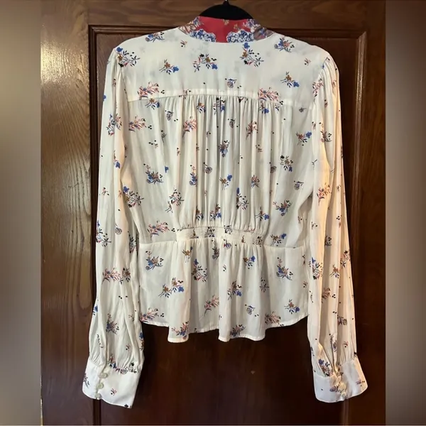 Free People Long Sleeve Floral Tie Front V Neck Blouse Size Large - Image 3