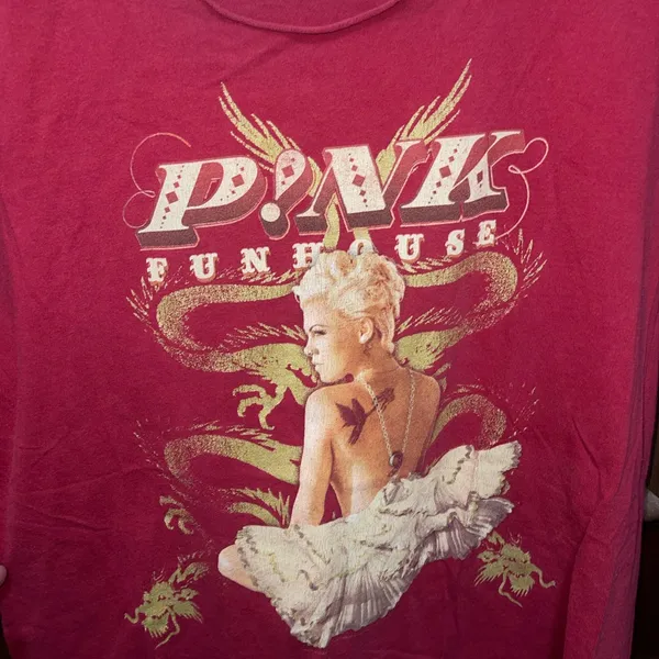 Pink Funhouse 2009 Concert Tour T-Shirt Size M - Image 3