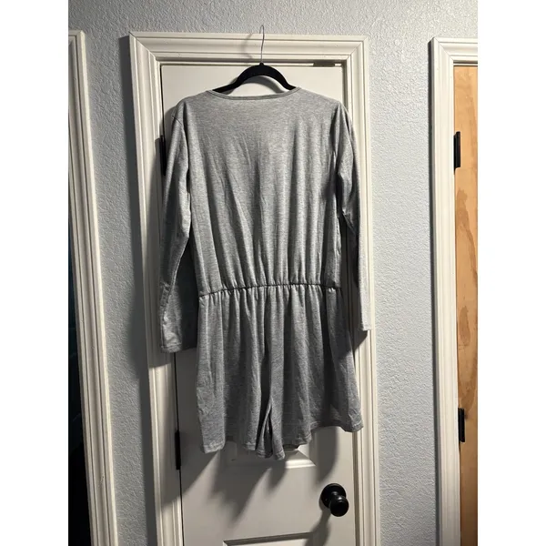 Unbranded Romper Women Gray Long Sleeve Henley Elastic Waist Pockets Tulip Hem - Image 4
