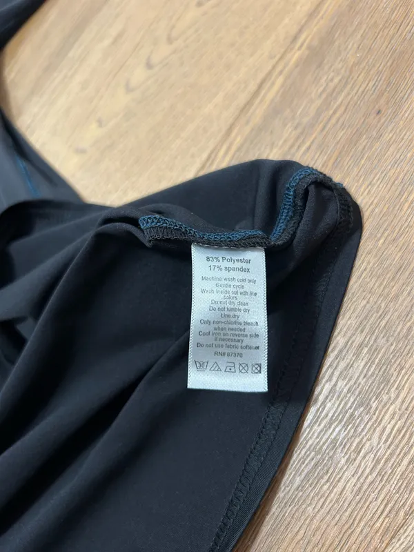 Alo medium long sleeve black shirt - Image 7