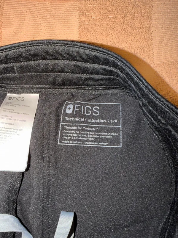 FIGS Scrubs - Image 5