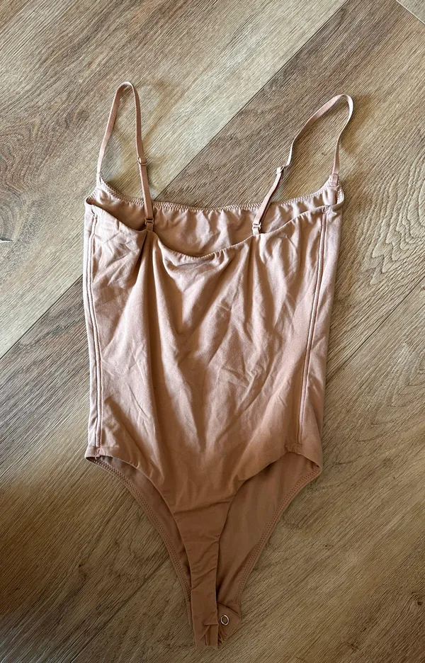 SKIMS Fits Everybody Thong Bodysuit - Image 4