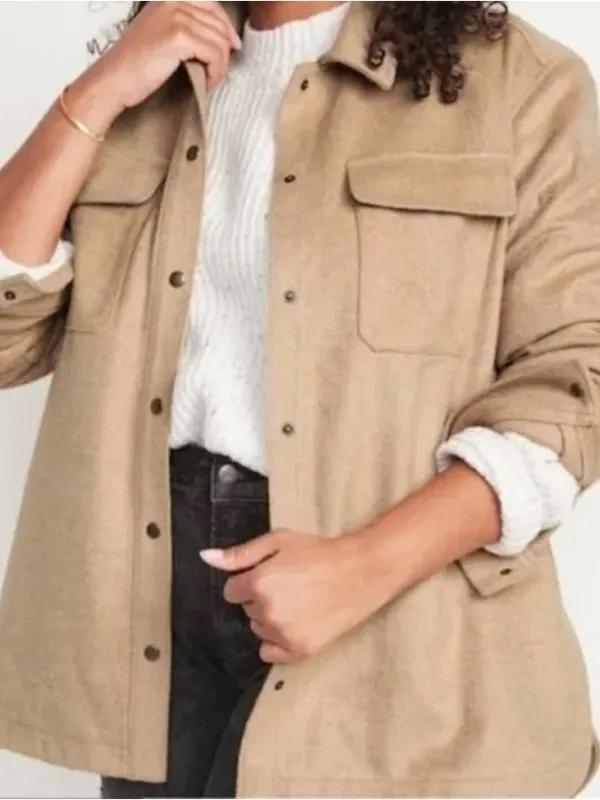 Old Navy Camel Soft Brushed Utility Shirt Jacket in Size Small Tall - Image 2