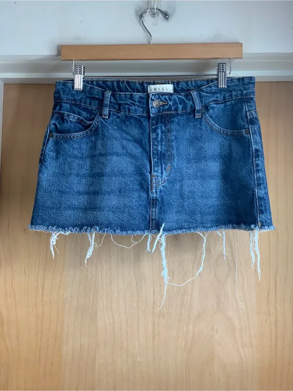 Motel Denim Raw Hem Mini Skirt - size S Model Off Duty - Image 3