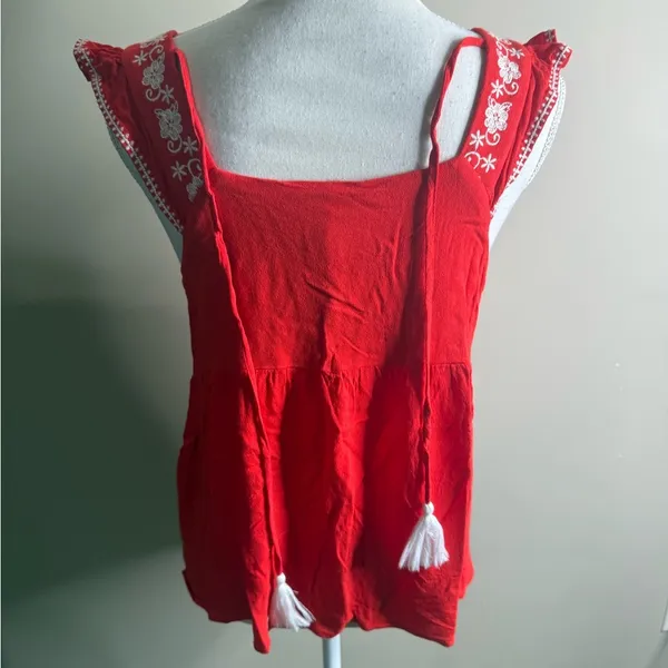 Savannah Jane red embroidered sleeveless top M - Image 9