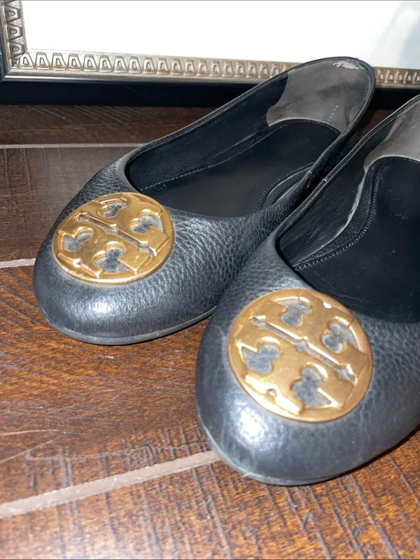 Tory Burch Black Leather Chelsea Flats Size 5.5 - Image 10