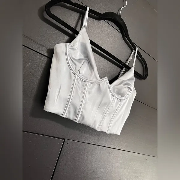 WHITE FOX Silver Corset Crop Tank Top Women’s Sz Small EUC - Image 2