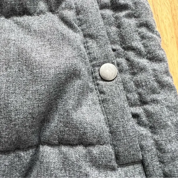 Old Navy Gray Quilted Puffer Vest Women’s Size S - Image 5