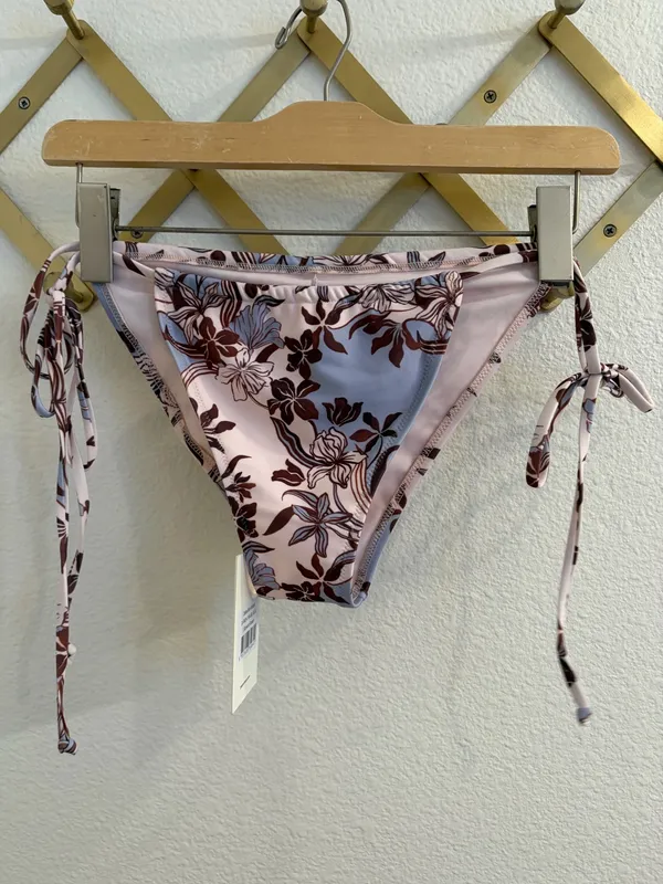 NWT Peppermayo Calista Floral Bikini Bottoms Bluewood Blossom Large - Image 5
