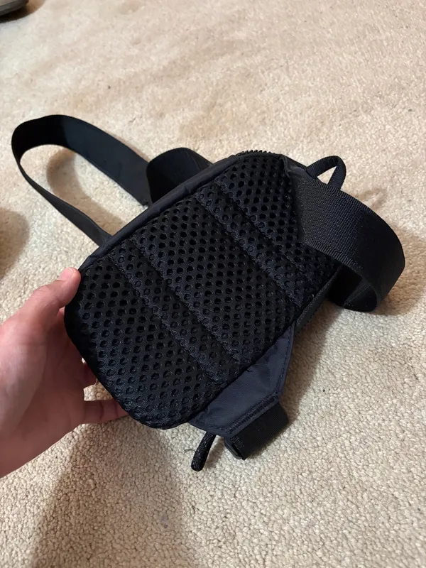 Nike Hiking Crossbody Bag - Image 2