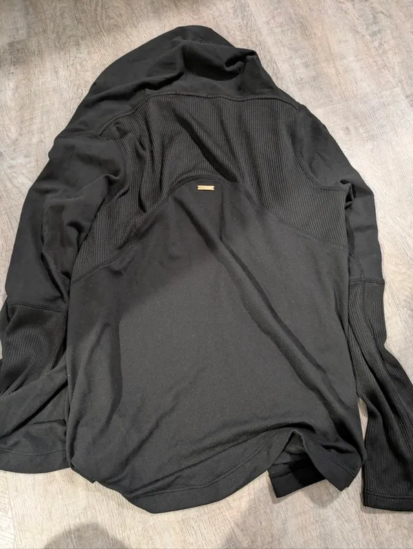 NWT Alala Black Hooded Cardigan Size Small - Image 3