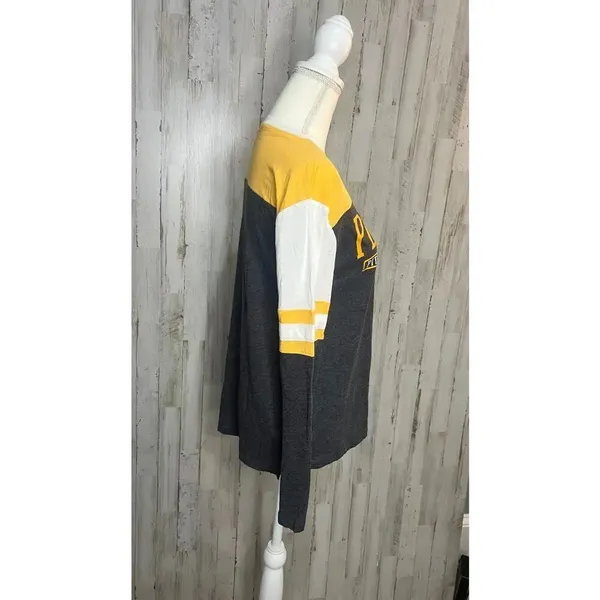 NWT Pittsburgh Penguins Women's Black Long Sleeve Graphic Hockey Shirt Medium‎ - Image 2