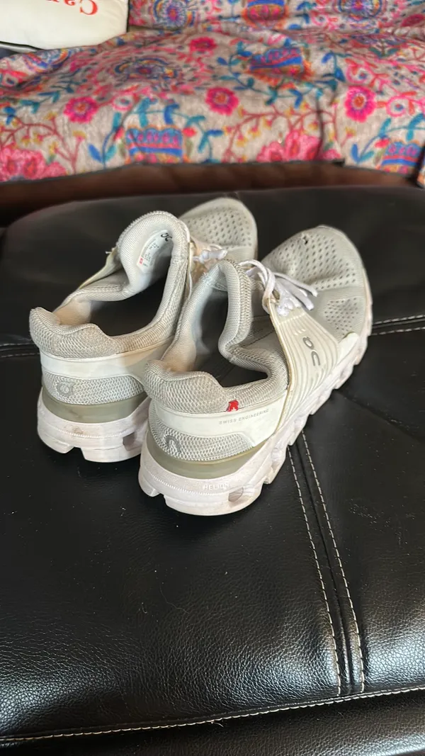 On Cloud Shoes - Image 8