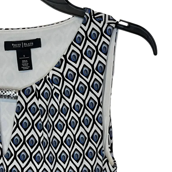 White House Black Market Women's Top Geometric Ruched Sleeveless Keyhole‎ Small - Image 4