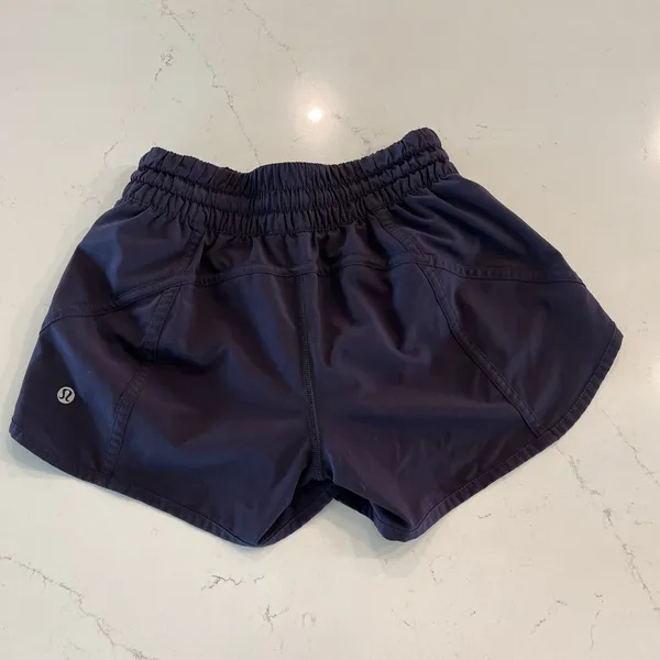 Lululemon Tracker Shorts‎ Size 4 - Image 2