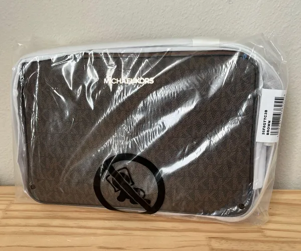 Michael Kors Purse - Image 13