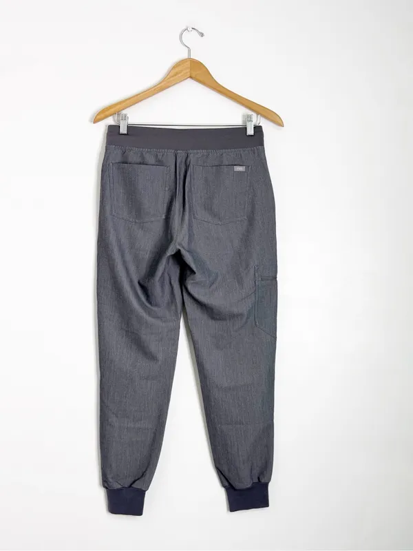 FIGS Gray Scrub Set XS Petite Catarina Top Zamora Jogger Pants - Image 5