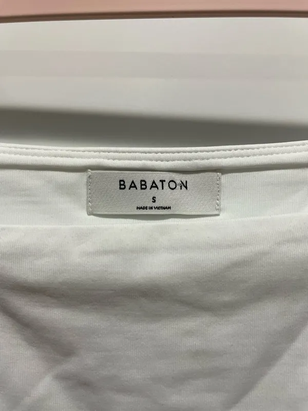 Aritzia Babaton Contour Squareneck Longsleeve Bodysuit in White Size Small - Image 5