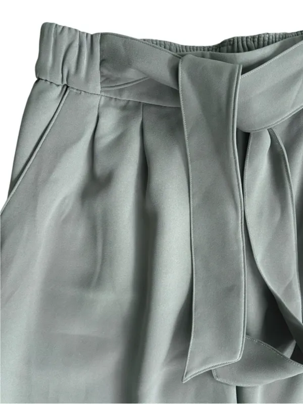 EUC Lululemon Noir Crop Pants Sage Grey Size 6 - Image 7