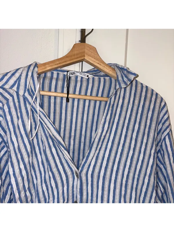 ZARA NWOT $59 Woman’s S Blue and White Striped Button-Up Blouse Size Small - Image 2