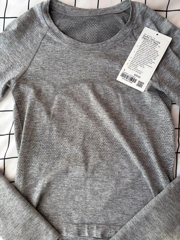 Lululemon Grey Long Sleeve Swiftly Tech Size 4, Race Length. - Image 2