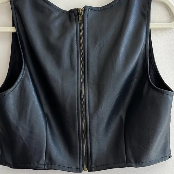 Kirious Faux Vegan Leather Cropped Tank Top, Black Tank, Women’s Size Large - Image 12