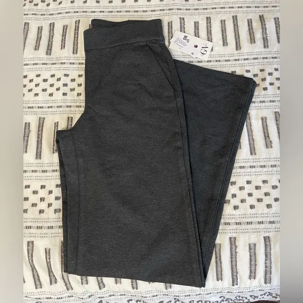 Gloria Vanderbilt Pull On Trouser - Image 4