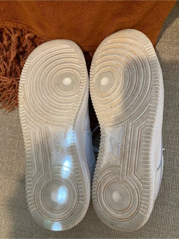 Nike White Air Force size 8 - Image 4
