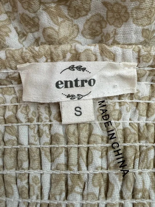NWOT Entro 100% Cotton Tan Floral Smocked High-Waisted Ruffle Shorts, Sz Small - Image 8