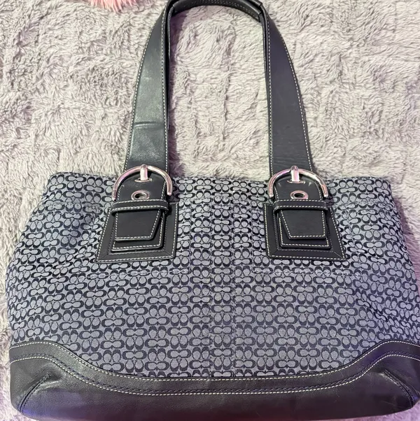 Coach navy blue shoulder canvas and leather bag - Image 2