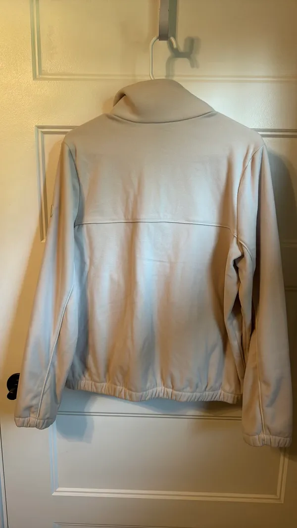 NWT Vuori  aspen full zip jacket  - Image 3