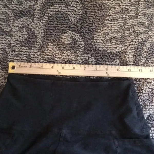 Beyond Yoga Leggings Cropped Running Gym Outdoors Gorpcore Medium Fair - Image 8